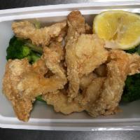 S17. Crispy Shrimp Szechuan Style · Fresh jumbo shrimp deep fried, surrounded with broccoli and chili sauce on the side. Hot and...