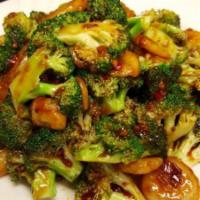109. Broccoli with Garlic Sauce · With white rice. Spicy.