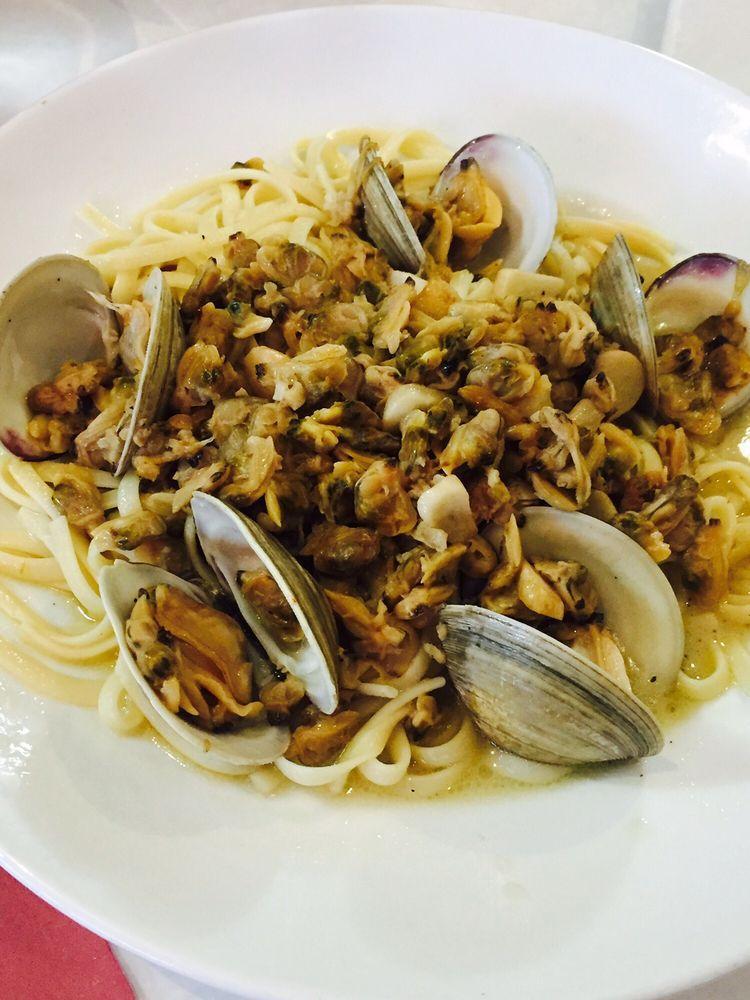 Linguine Clam Sauce · Chopped baby clams sauteed with fresh garlic and oil with whole shelled little neck clams.
