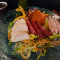Sashimi Deluxe · 15 pieces chef's choice sashimi.