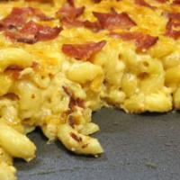 Mac Bacon ＆ Cheese Dinner* · Lots of Bacon Bits and Crunchy Onions