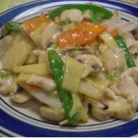 Moo Goo Gai Pan · Stir fried chicken and vegetables.
