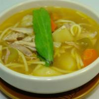 Home-Style Chicken Soup  · Sopa de pollo casera.