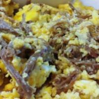 Machaca Shredded Beef or Chicken Plate · Scrambled eggs, green bell pepper, mushroom, topped with mixed cheese.