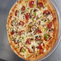 Deluxe Pizza · Pepperoni, sausage, bell peppers, onions, mushrooms, extra cheese.