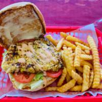 Chicken Burger Basket · Grilled or Fried Lemon-Peppered Chicken Breast;
Mayo, Lettuce and Tomato.
Basket comes with ...