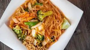 D1. Pad Thai · Rice, noodles, carrots, bean sprouts, green onions.