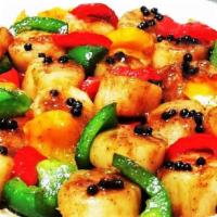 6. Sauteed Scallop with Black Pepper Sauce · Hot and spicy.