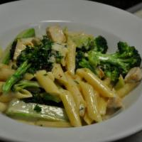 Penne Rustica · Penne pasta, grilled chicken, broccoli, gorgonzola cream sauce.