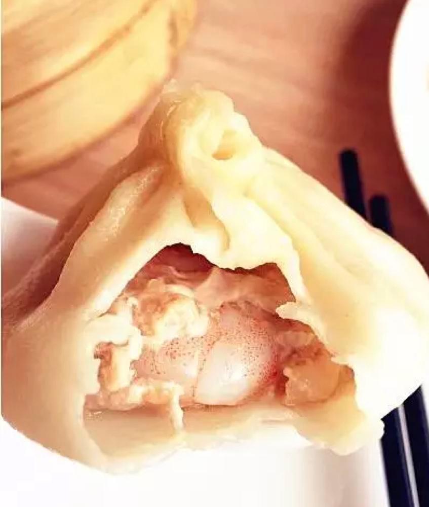 House Soup Dumplings · 6pc .Original steamed Shanghai  soupy dumplings with Shrimp , Chicken ,Pork  （Dumplings will take 15min for steam）