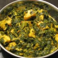 Saag Aloo · Spinach & potatoes cooked in home made cream sauce with the perfect combination of Himalayan...