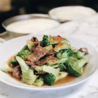 Beef Broccoli · Stir-fried beef and broccoli in oyster sauce.