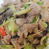 25. Ginger Pad Khing · Choice of protein stir-fried with fresh ginger, onions, scallions, red peppers, green pepper...