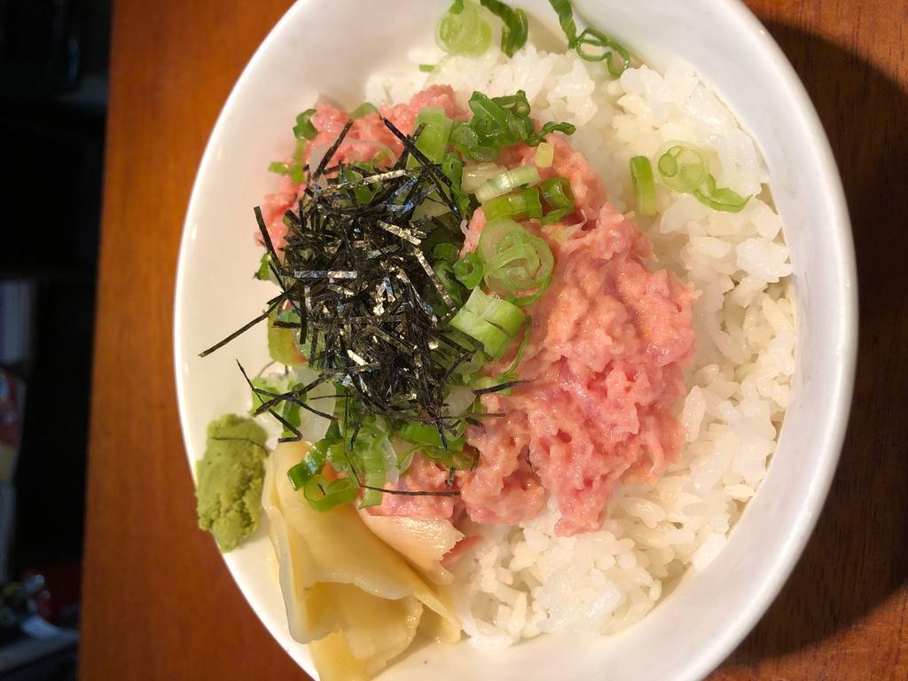 Spicy tuna don · Fatty tuna mixed spicy mayo
Over rice