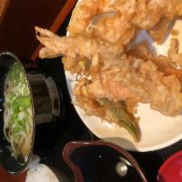 Tempura Set Combo · 2 shrimp and 4 veggie tempura with udon and white rice.