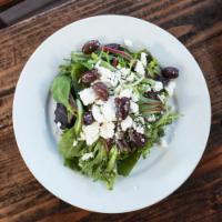 Feta e Olive Insalate · Mixed greens, feta cheese and Kalamata olives.