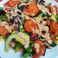 Ensalada de Camaron Desayunos · Shrimp salad.