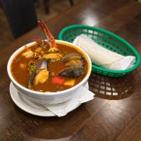 Sopa de Mariscos · Seafood soup.