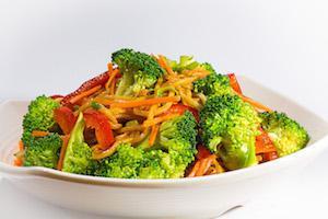 Yaki Soba · Soba noodle, broccoli, carrots, onions all tossed in a wok. Garnished with green onions.