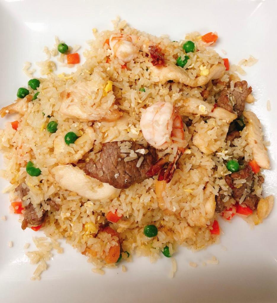 5W. Fried Rice-com chien · Choice of chicken, beef, tofu, shrimp or combo with mix vegetables.