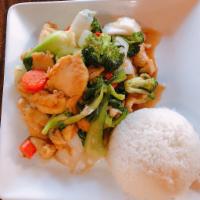 7W. Stir Fried Mix Vegetables- rau xao · Choice of chicken, beef, tofu, shrimp or combo with broccoli, snowpea, carrot, and napa cabb...