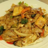 19. Spicy Mint Noodle Vegan · Stir fried flat rice noodles with chili, mint leaves, onion, bell pepper, broccoli, cabbage,...