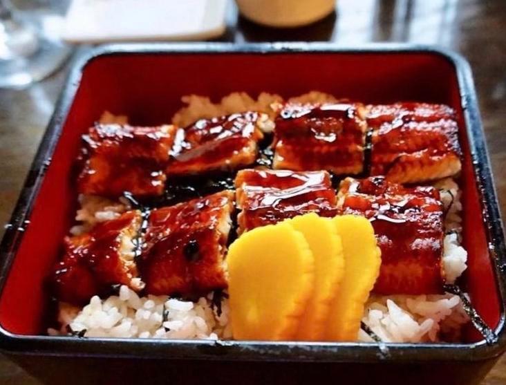 Una Don · Grilled eel over rice.