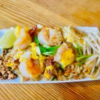 60. Pad Thai Street Style with Shrimp · Stir fried rice noodle with shrimp, dried shrimps, bean sprouts, peanuts, egg and chives in ...