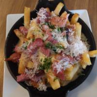 Loaded Fries · cheese sauce , bacon , grilled chicken
