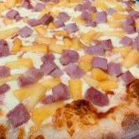 Hawaiian Pizza · When it comes to pairing wine and Hawaiian pizza, it really is a case of opposites attract. ...