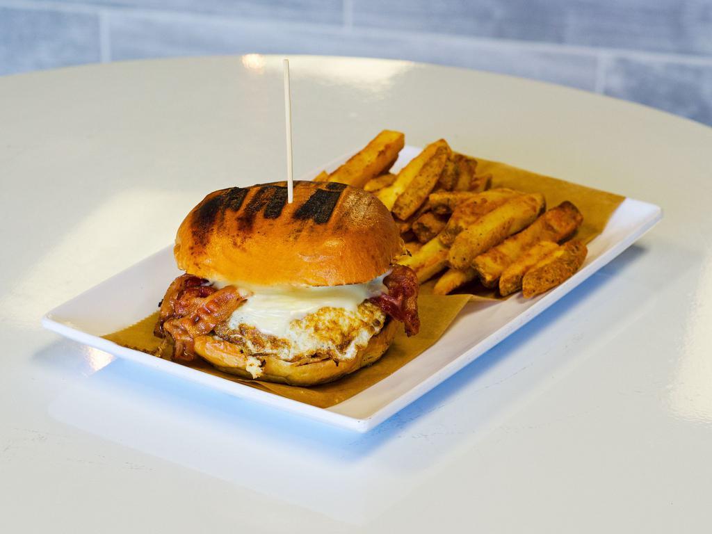Cali Burger · Fried egg, applewood bacon, avocado, American cheese and chipotle mayo.
