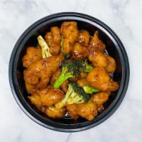 6. General Tso's Chicken Special  · Breaded deep fried chicken in General Tso’s sauce, served with broccoli.