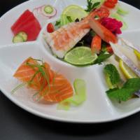 D05. Sashimi Regular · 15 pieces sashimi. Served with miso soup and salad.
