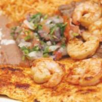 Tres Amigos · Grilled steak, chicken and shrimp. Served with rice, beans, pico de gallo and three tortillas.