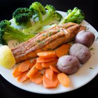 Grilled Salmon with Potatoes and Vegetables · 