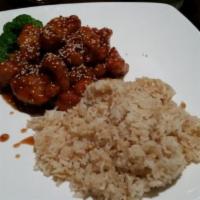 Honey Sesame Plate · Sauteed with broccoli and bell pepper in a spicy brown sauce. Served with soup or salad and ...