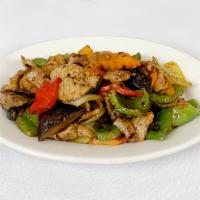 Hunan-Style Sliced Pork · 湖南肉片 — Sliced pork sautéed with black mushrooms & bamboo shoots, in a spicy black bean sauce.