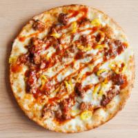 Sriracha Pizza · Crispy chicken tossed with Sriracha sauce, banana peppers and red onions.