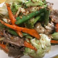 MIXED VEGGIES · PAD RAUM MIT:  Garlic oyster sauce, broccoli, cabbage, carrots, string beans.