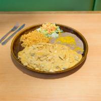 39. Pollo con Chipotle · Slightly spicy. Tender chunks of chicken breast in a creamy chipotle sauce with mushrooms an...