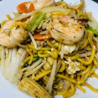 62. Pad Ba-Mee · Stir fried egg noodles with bean sprouts, baby corns, onions mushrooms, Napa, carrots and sc...
