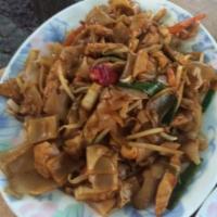 706. Singapore Rice Noodles · Hot and spicy. Choice of vegetable, chicken or pork. Add beef or shrimp for an additional ch...