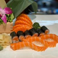 Salmon Combo · 3 pieces of salmon sushi, 5 pieces of salmon sashimi and salmon roll.