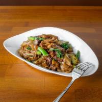 Pad See ew Noodle · Stir fried protein with flat rice noodle, Chinese broccoli, and egg with your choice of prot...
