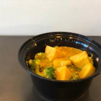 Thai Curry Bowl ( Chicken ) · Thai Curry with chicken , Potato, Corn, kale & Edamame 