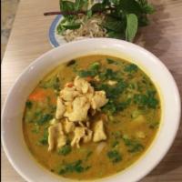 S7. Curry Chicken Rice Noodle Soup · Soup with thin noodles made from rice flour.  
