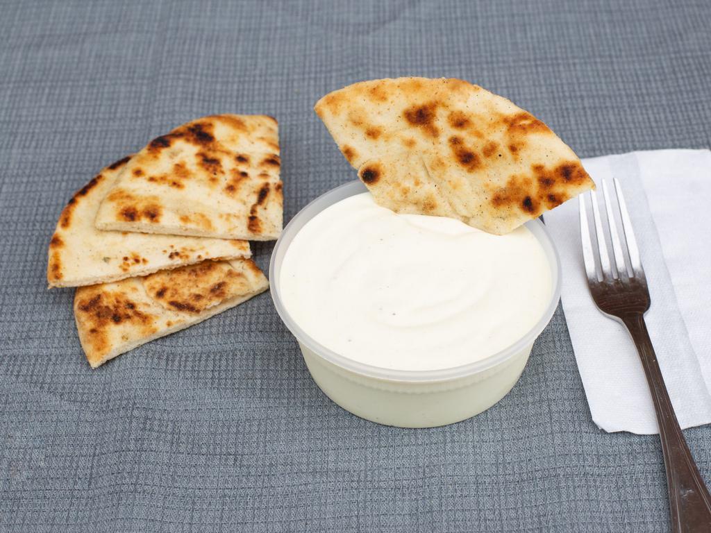 King Sauce Dip · Homemade
(Mayonnaise Based)
Served with bread.