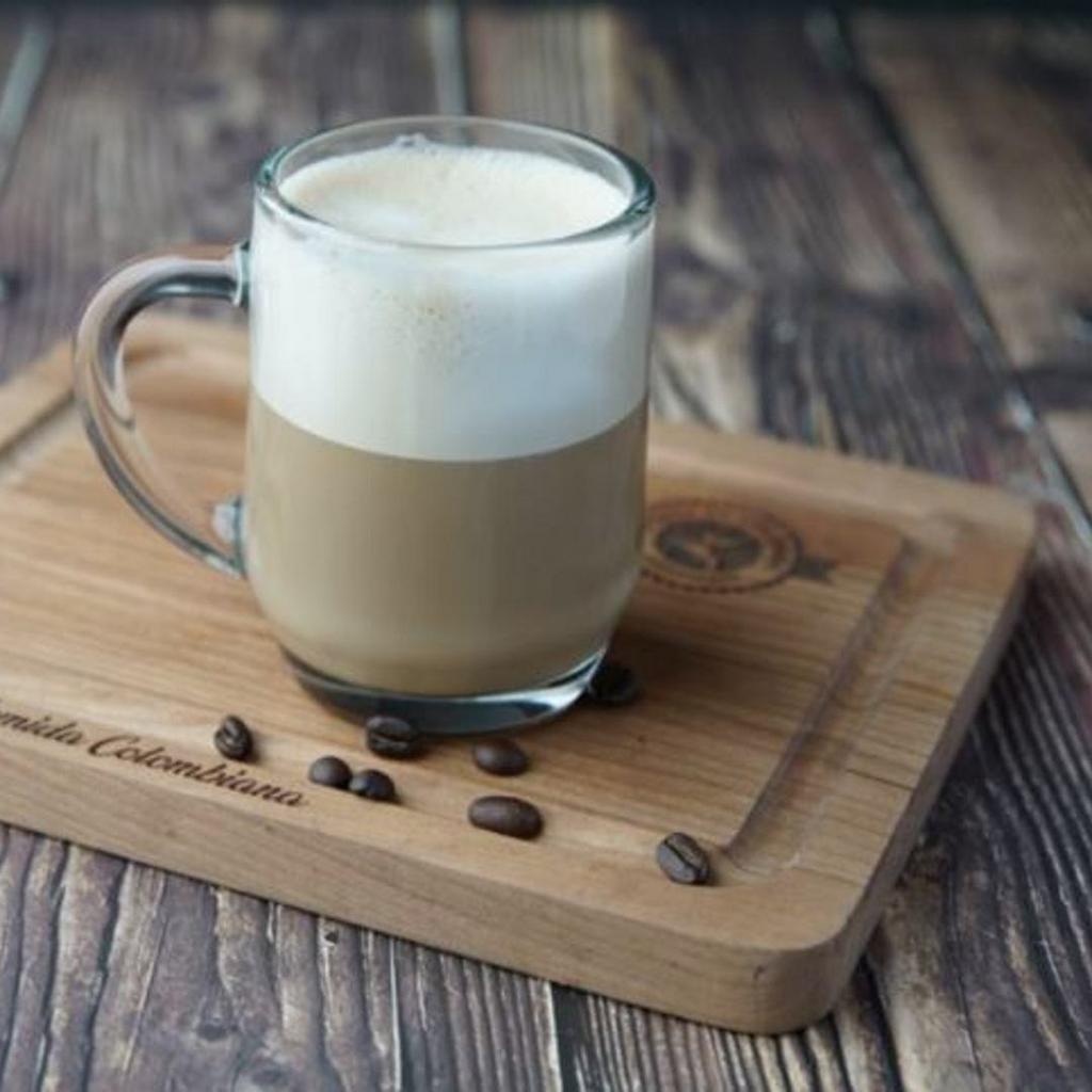 Café Con Leche · Colombian coffee with milk