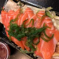 Salmon Tataki · Thinly sliced salmon served with ponzu sauce.