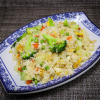 I1. Vegetable Fried Rice（素炒饭） · Green Peas, Carrot, Onion, Scallion, Egg, Broccoli